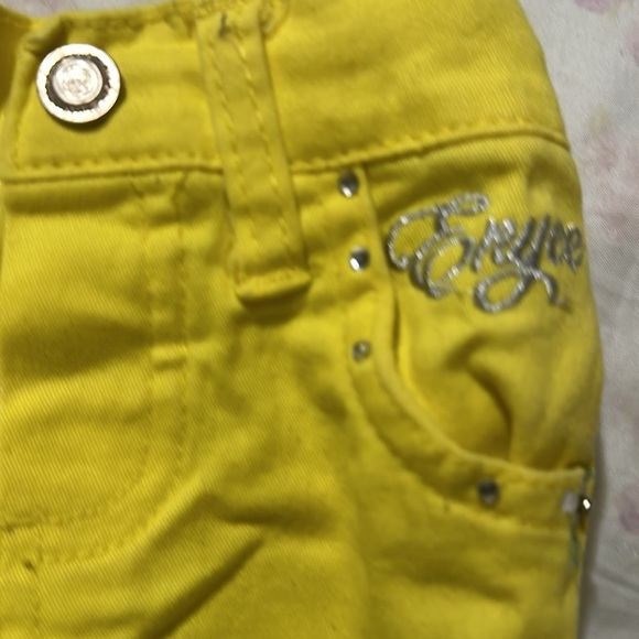 New York Ence Yellow Short Set - Picture 4 of 6